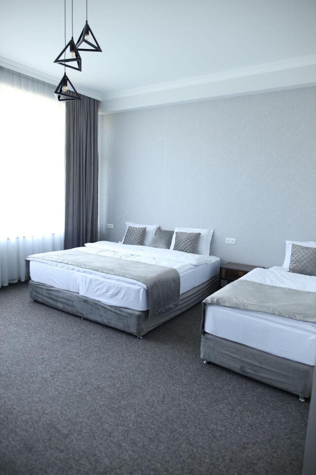 Bmg Hotel By Grigoryans Group Goris Extérieur photo