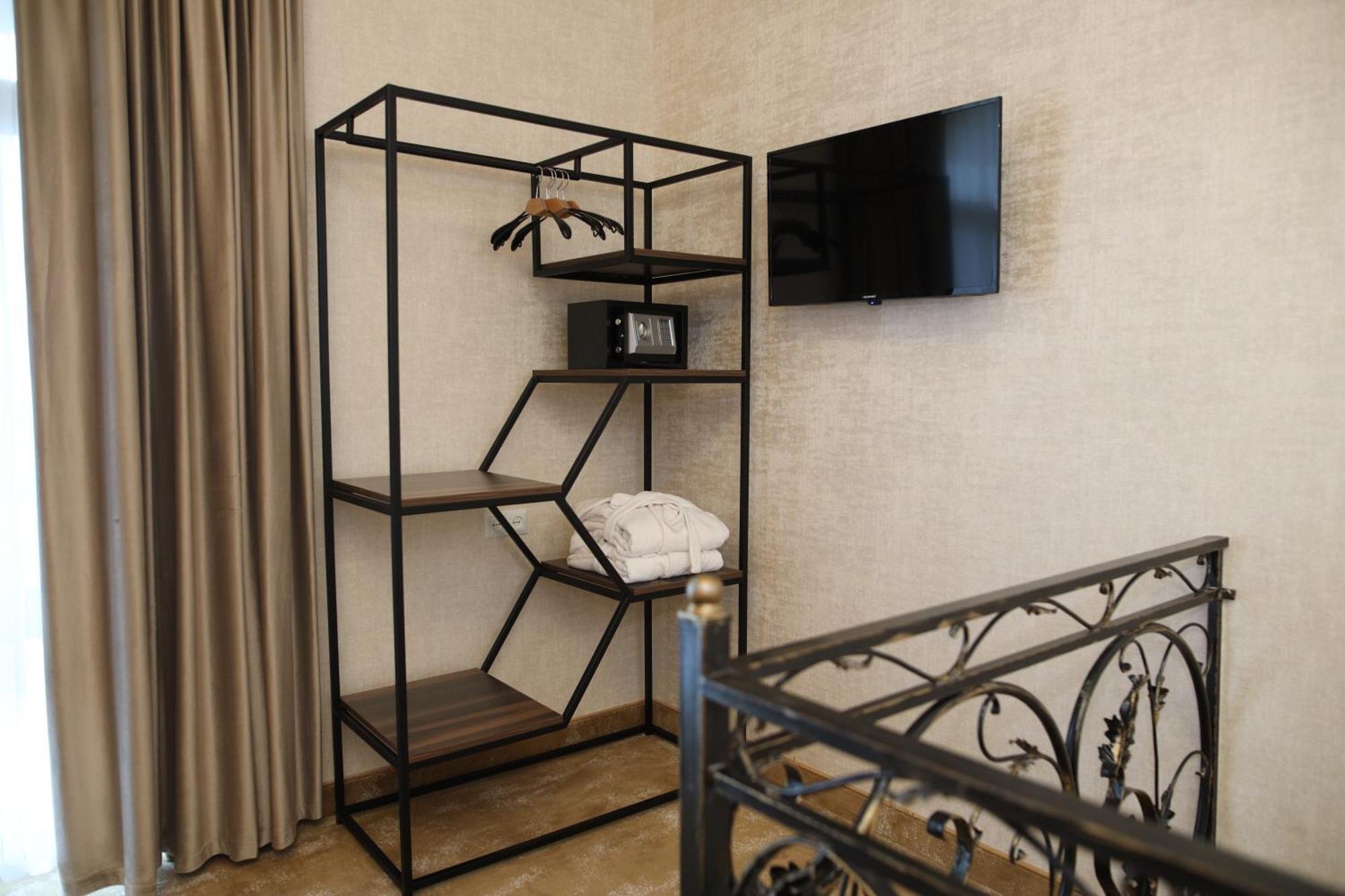 Bmg Hotel By Grigoryans Group Goris Extérieur photo