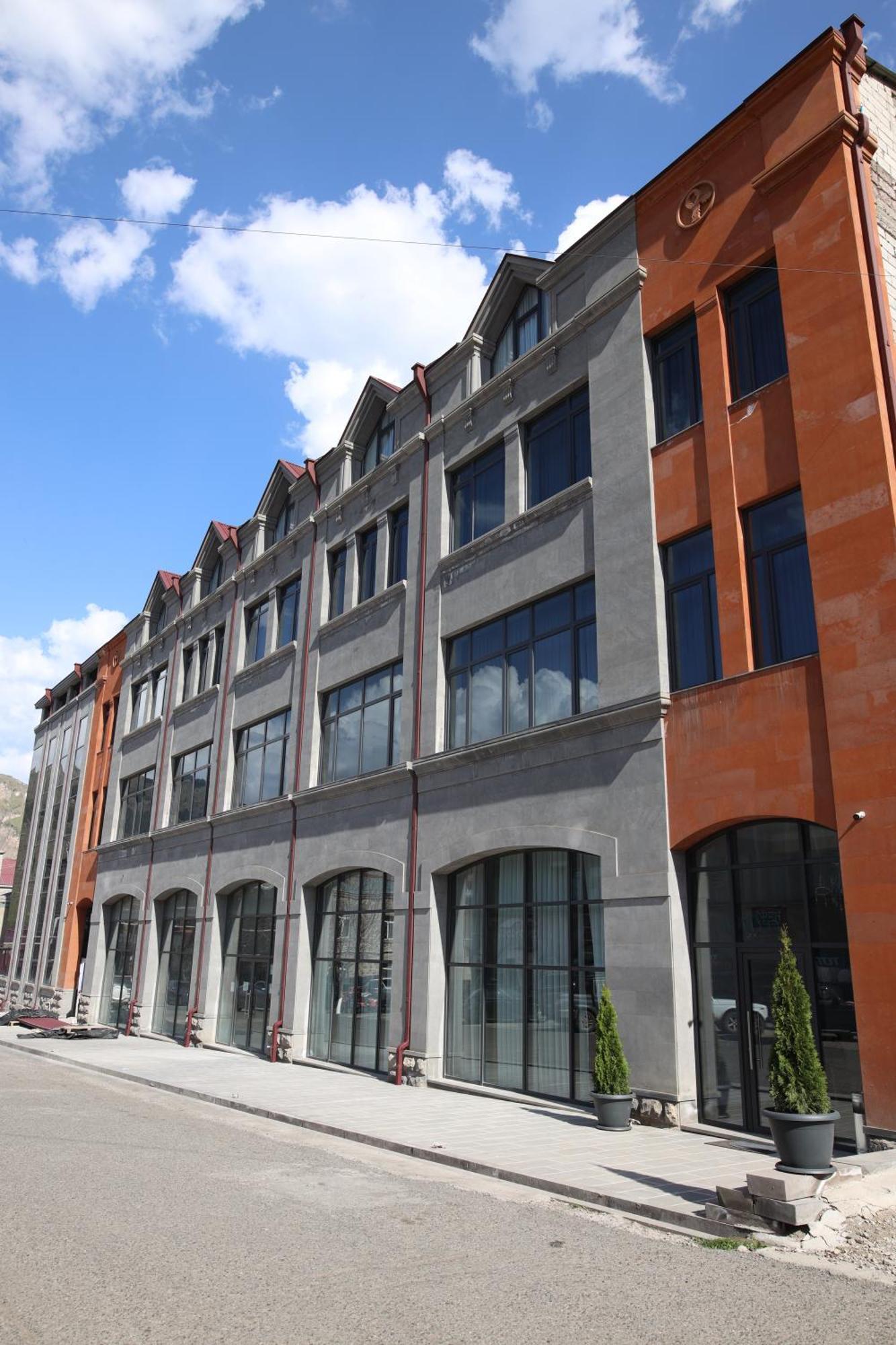 Bmg Hotel By Grigoryans Group Goris Extérieur photo