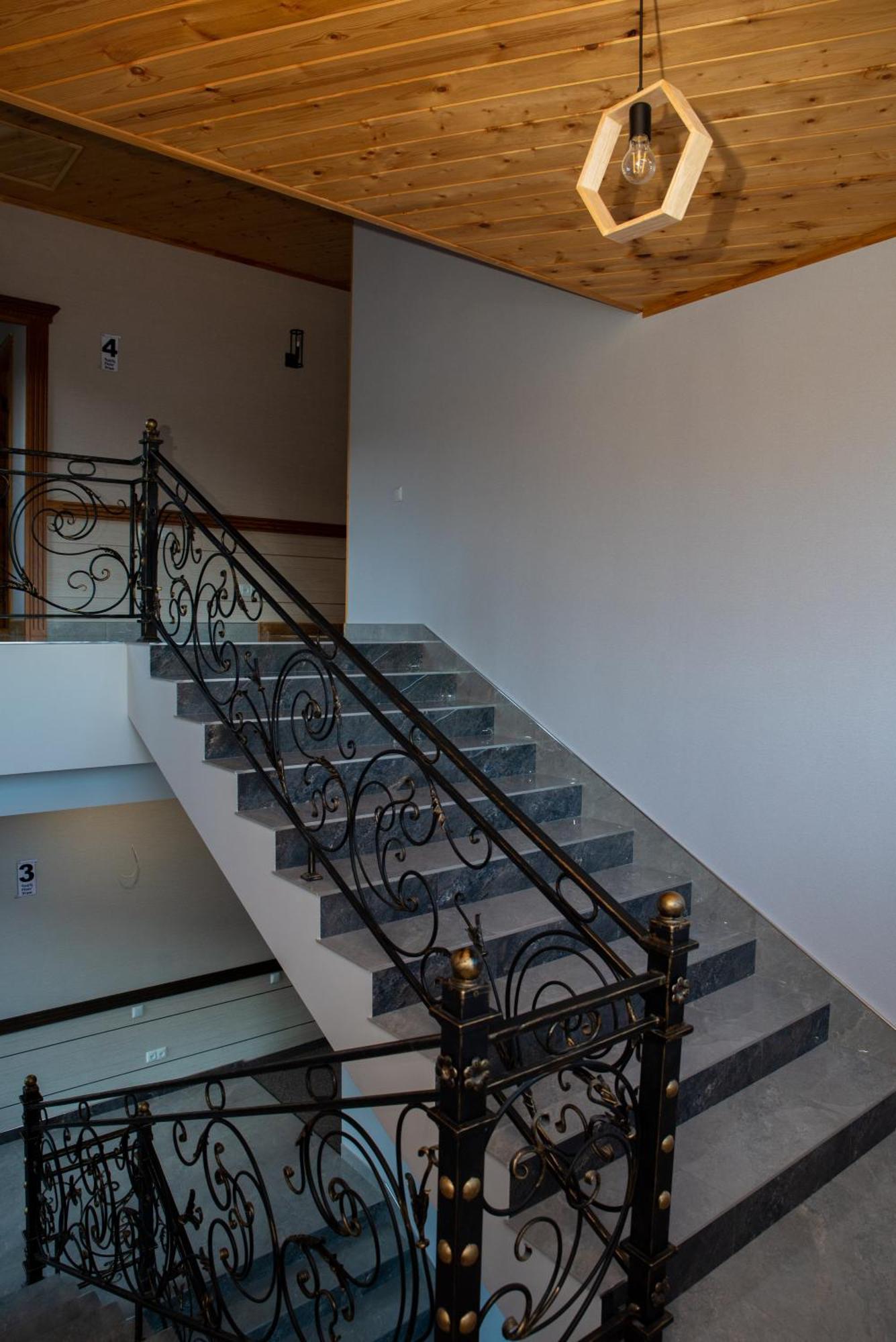 Bmg Hotel By Grigoryans Group Goris Extérieur photo